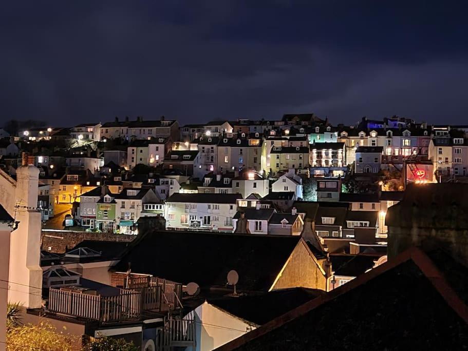 Stunning Penthouse Views To Harbour With Parking. Apartamento Brixham Exterior foto