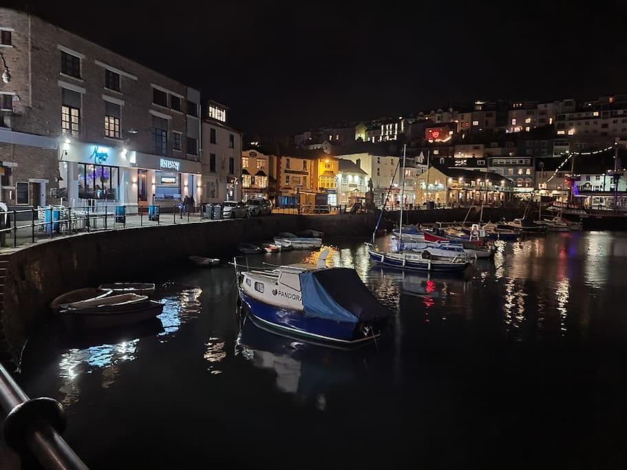 Stunning Penthouse Views To Harbour With Parking. Apartamento Brixham Exterior foto