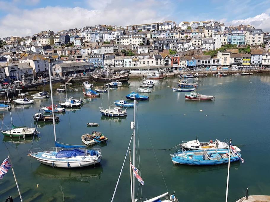 Stunning Penthouse Views To Harbour With Parking. Apartamento Brixham Exterior foto